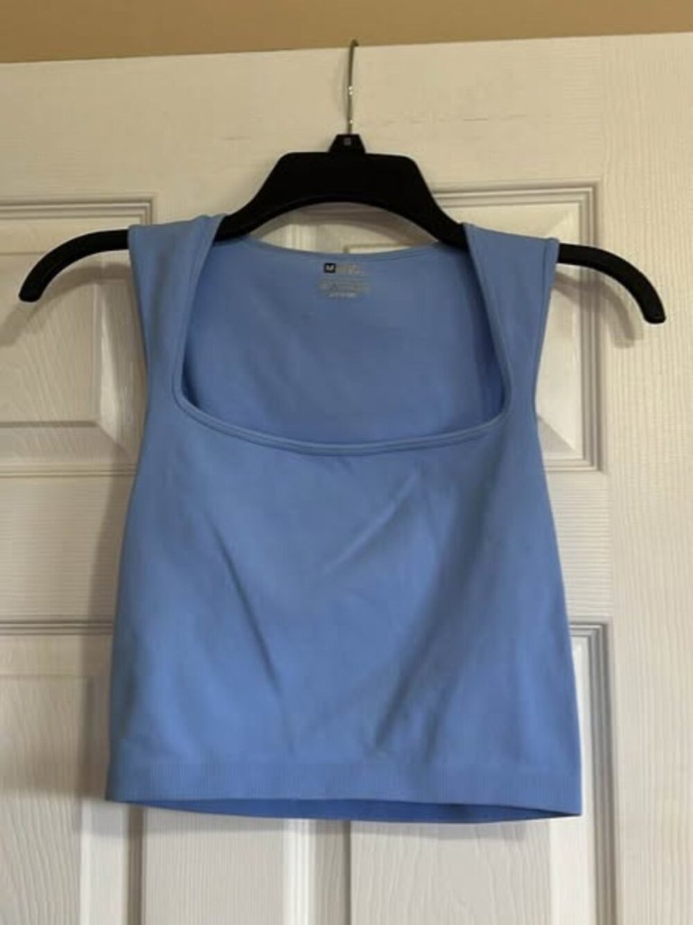 Cropped tank top size medium